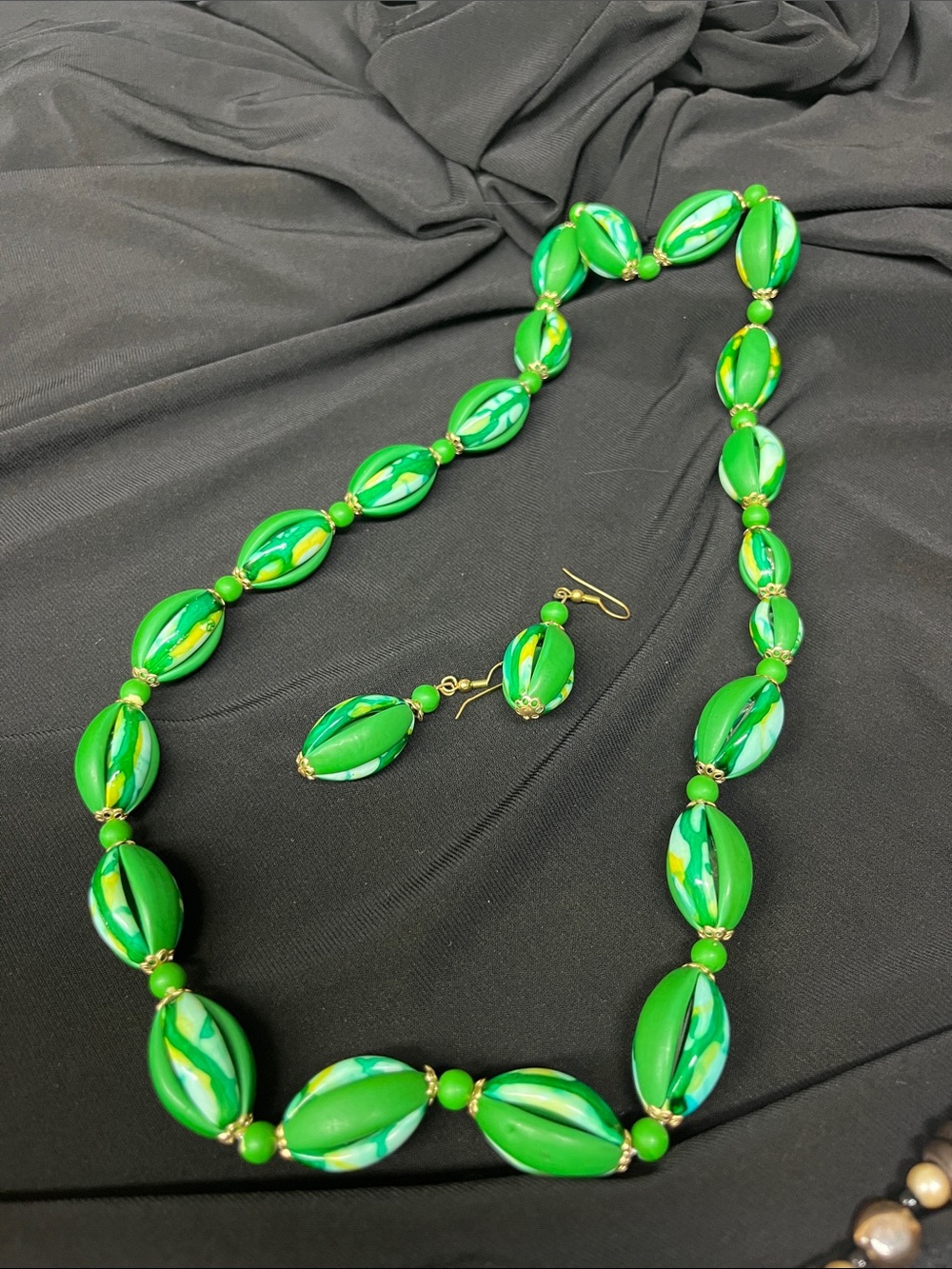 Vibrant Green Bead Necklace with Matching Earrings